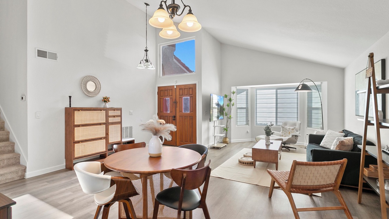Photo of Livingroom in Mira Mesa