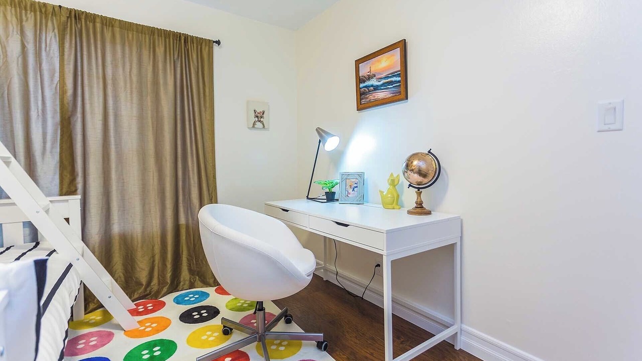 Photo of Bedroom in University Park
