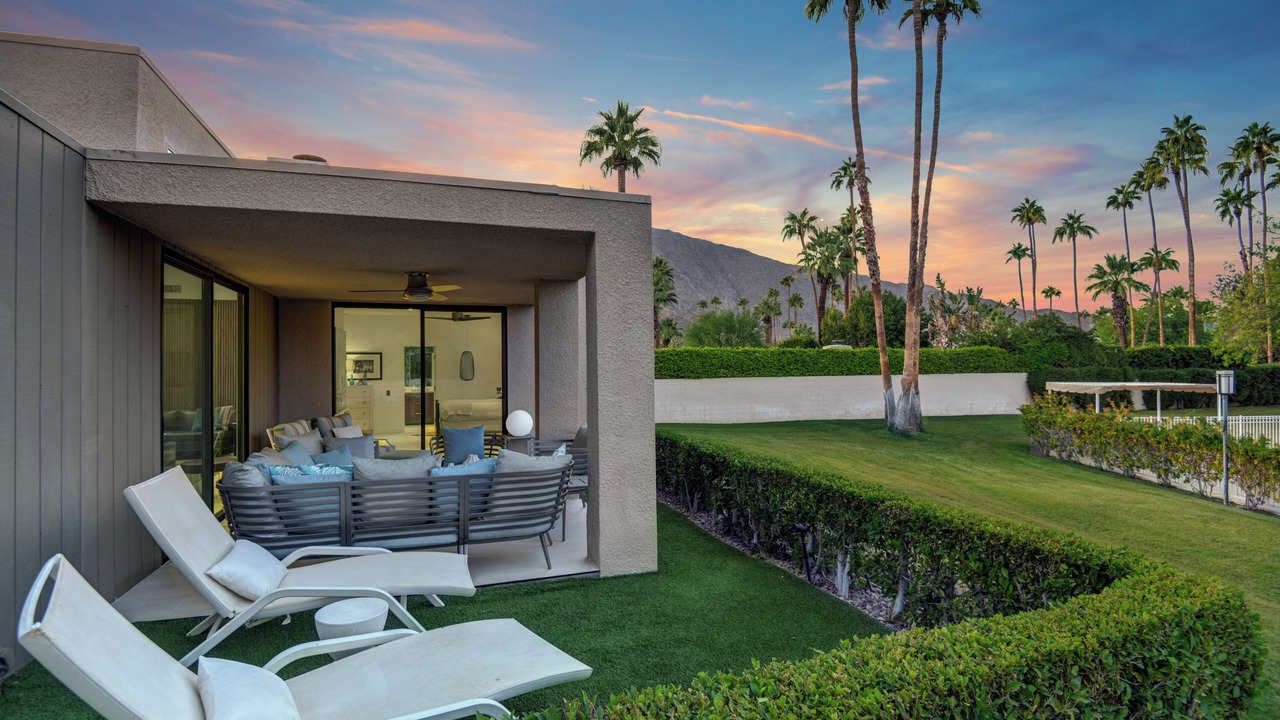Photo of Patio Balcony in Twin Palms