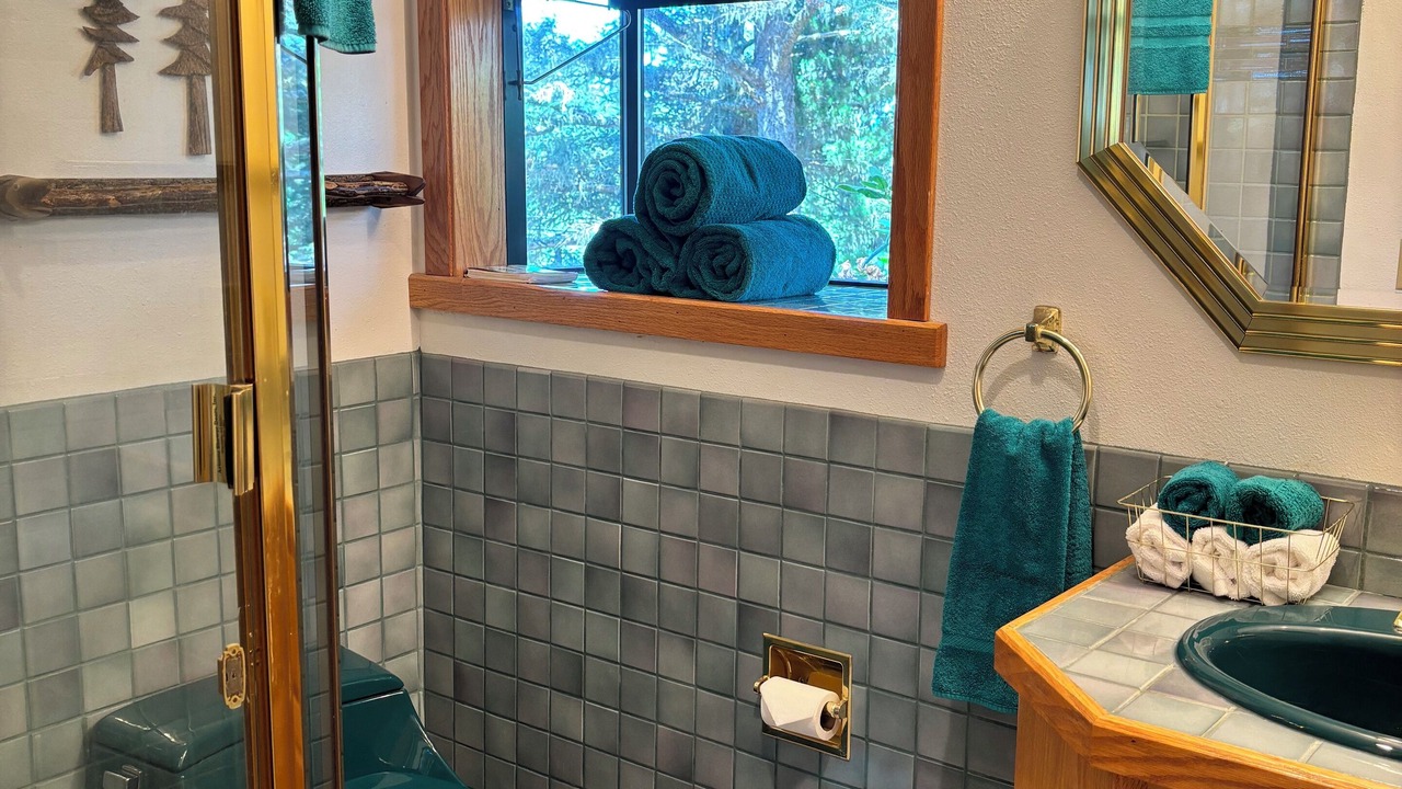 Photo of Bathroom in Gold Beach