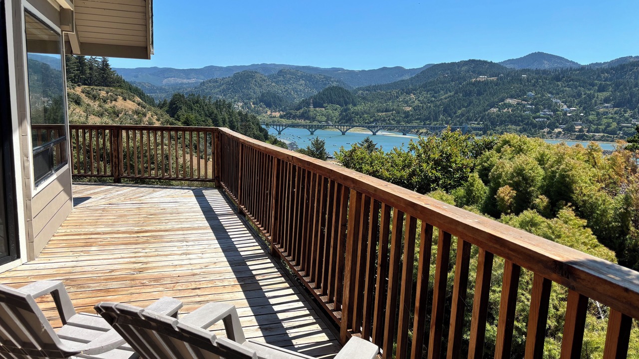 Photo of Patio Balcony in Gold Beach