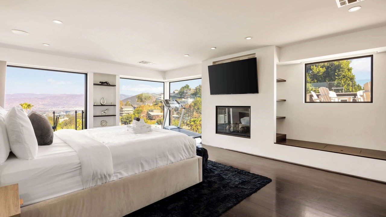Photo of Livingroom in Hollywood Hills