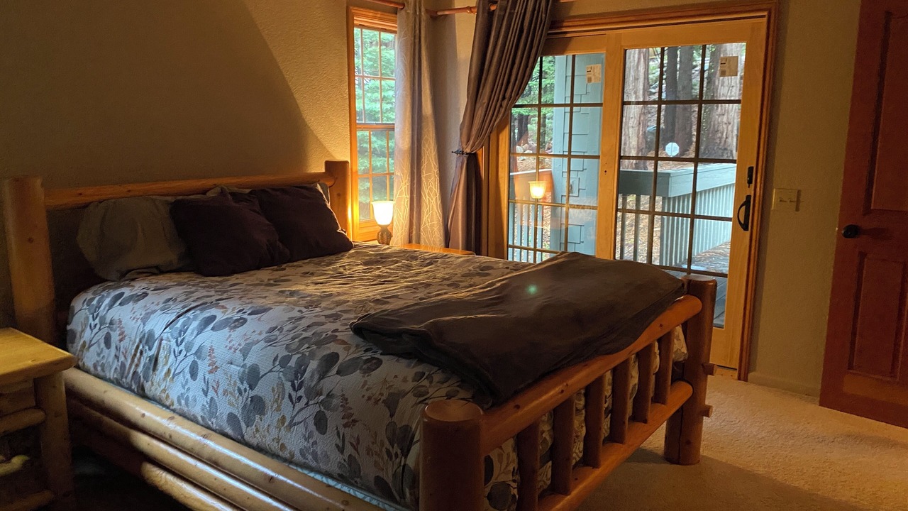 Photo of Bedroom in Strawberry