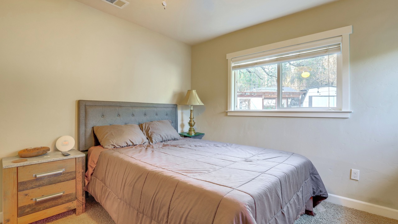 Photo of Bedroom in Cedar Ridge