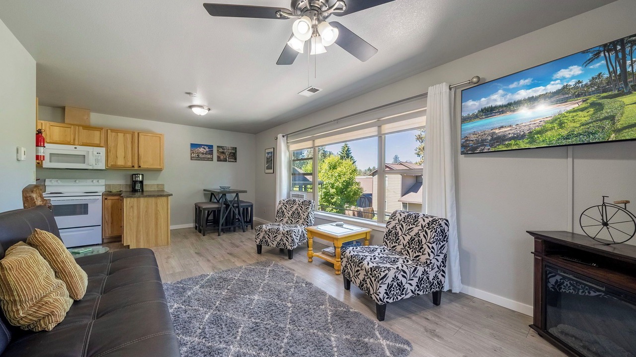 Photo of Livingroom in Southern Crossing