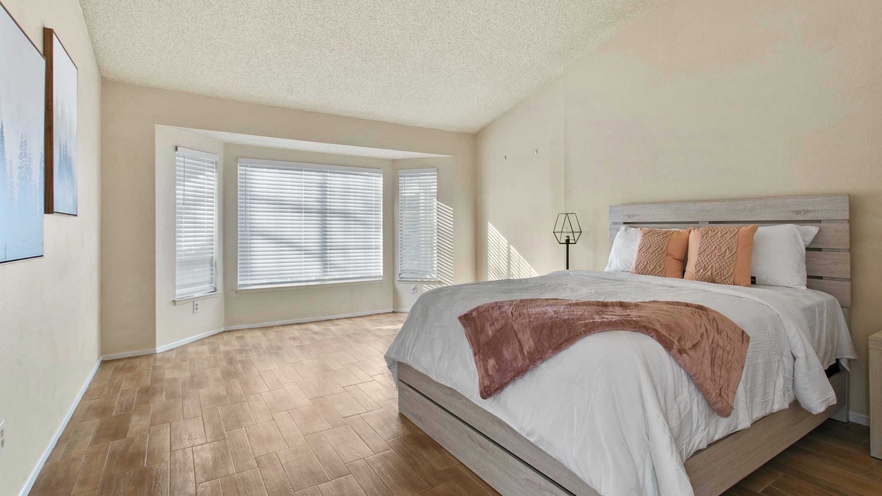 Photo of Bedroom in Walnut