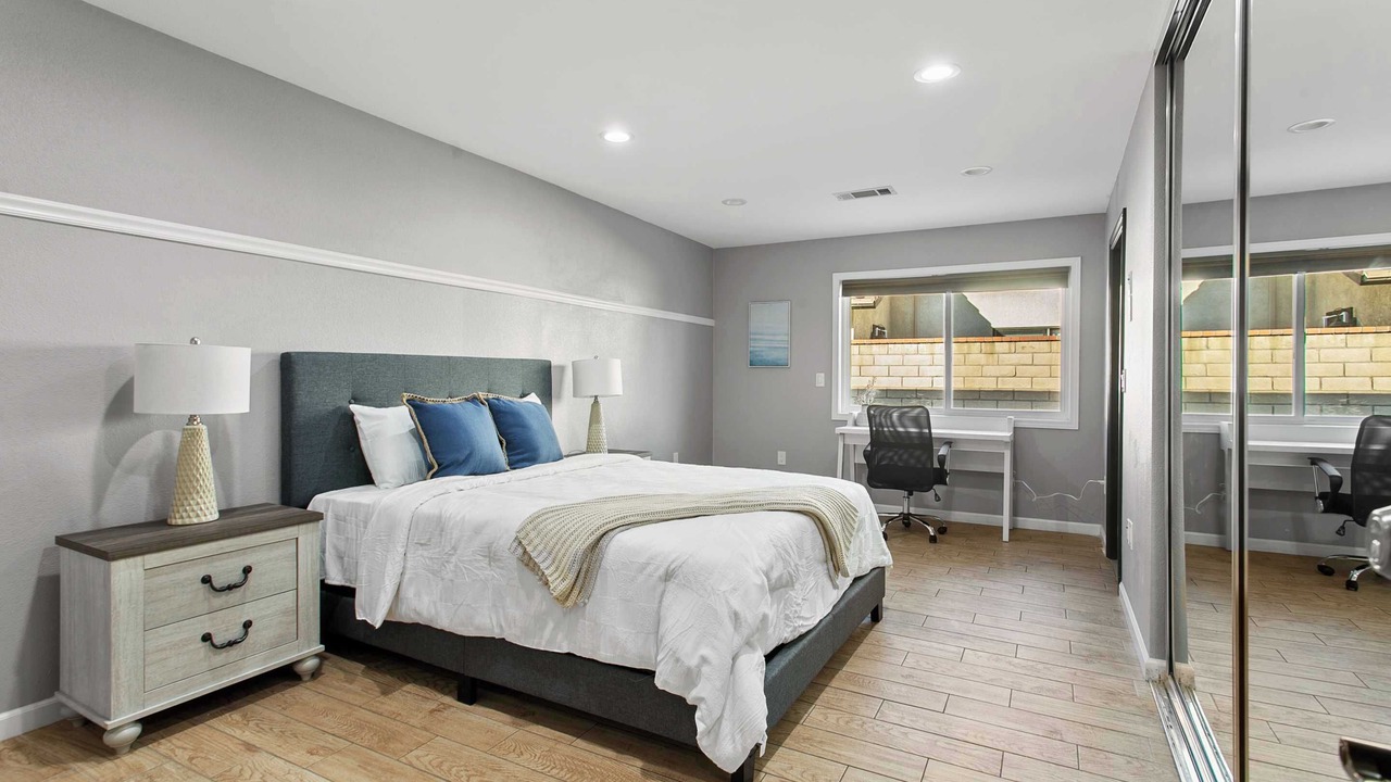 Photo of Bedroom in Walnut