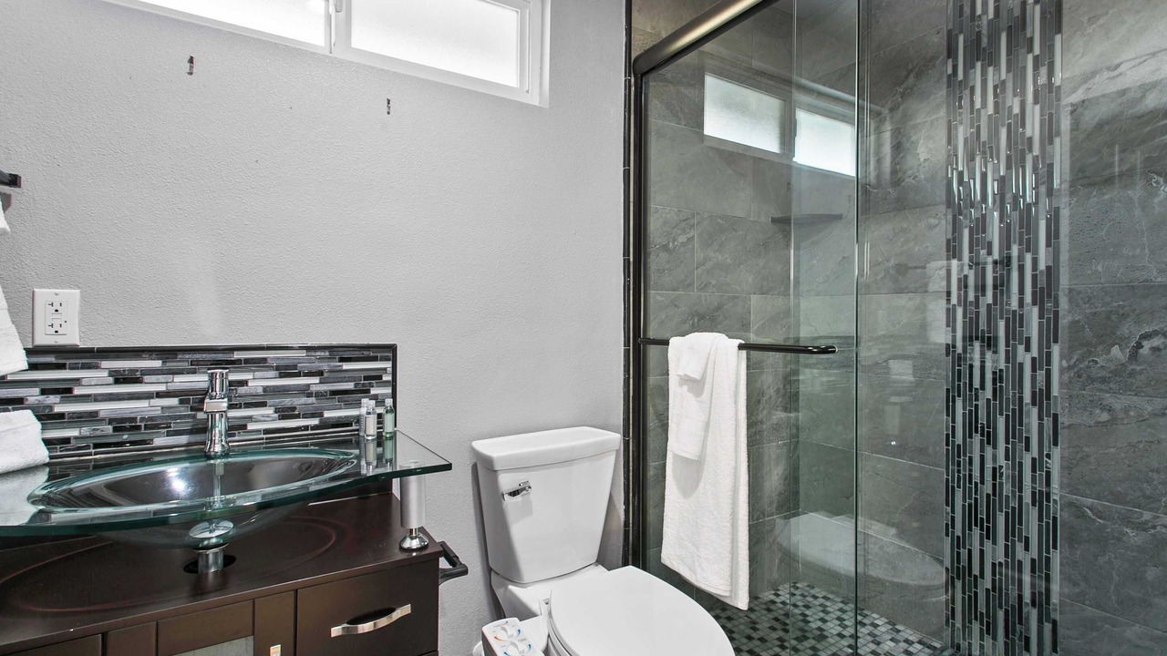 Photo of Bathroom in Walnut