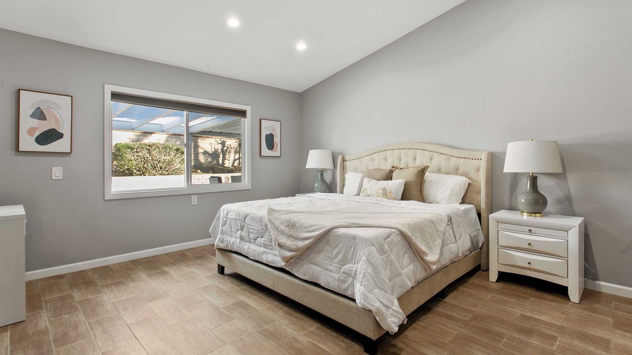 Photo of Bedroom in Walnut