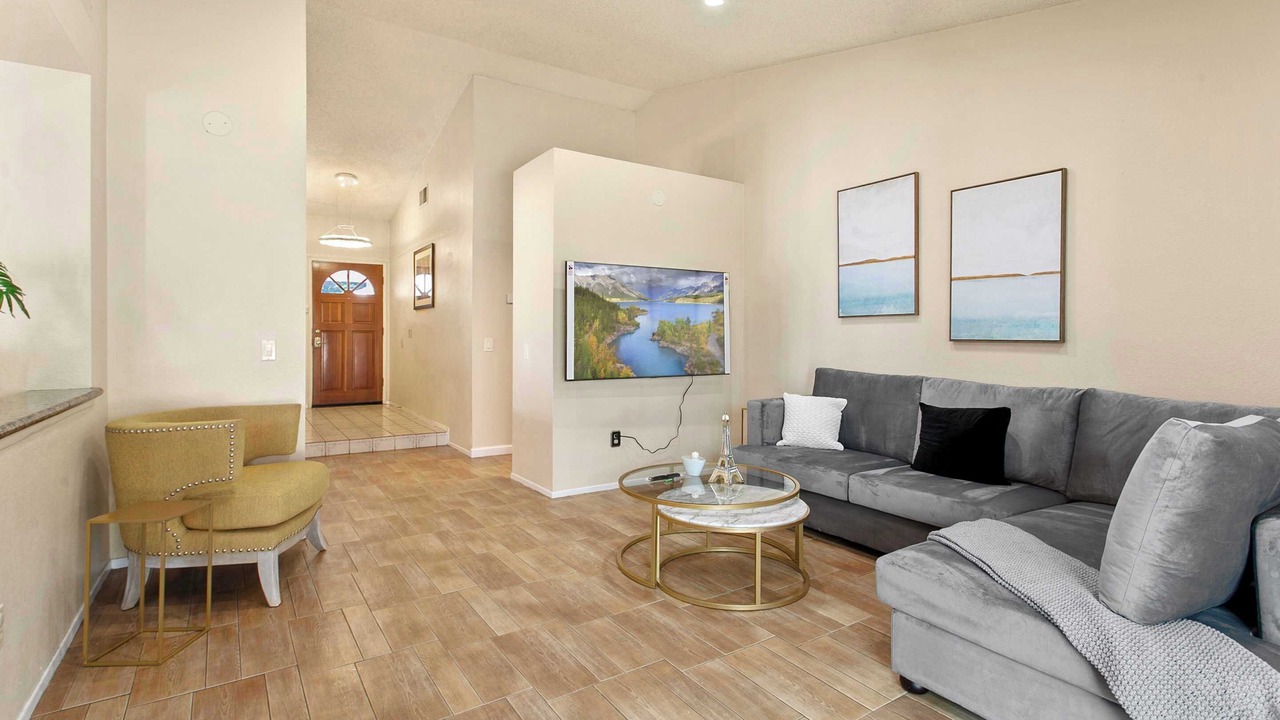 Photo of Livingroom in Walnut