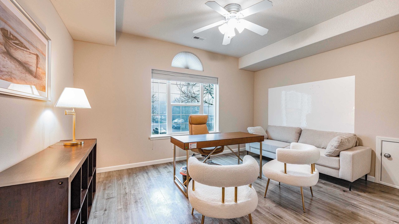 Photo of Livingroom in Orenco