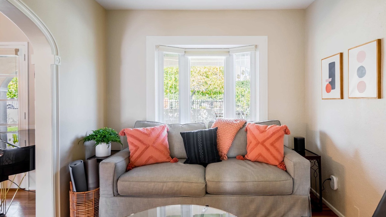 Photo of Livingroom in The Movie Colony