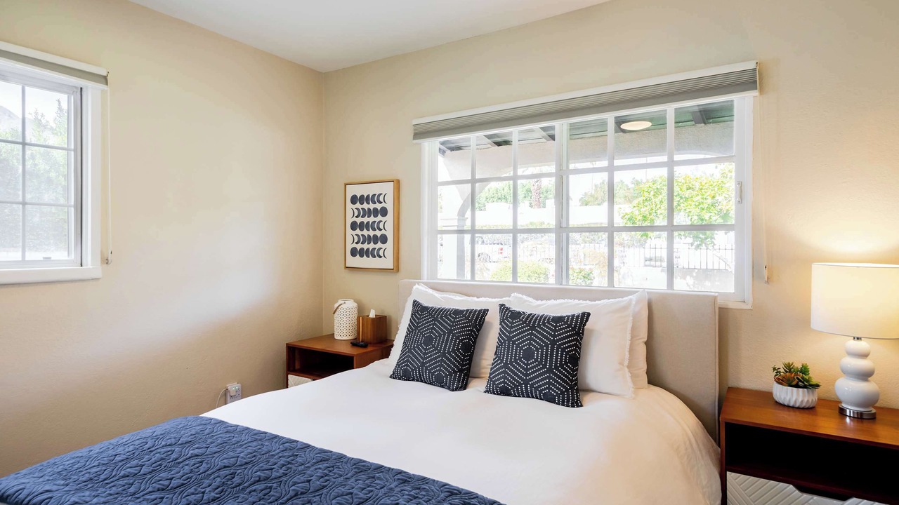 Photo of Bedroom in The Movie Colony