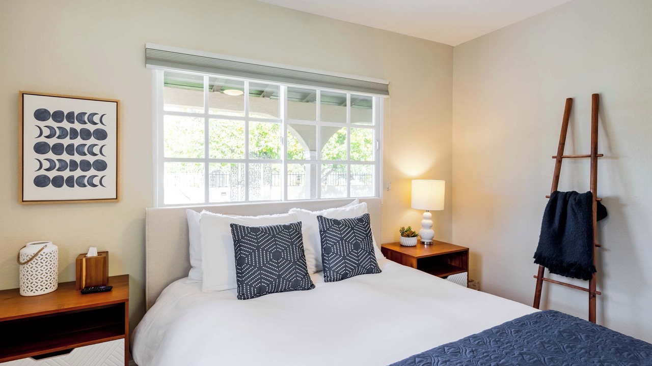 Photo of Bedroom in The Movie Colony