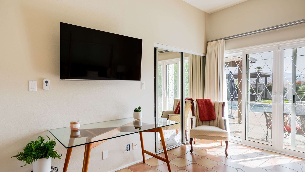 Photo of Livingroom in The Movie Colony