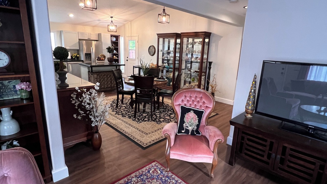 Photo of Livingroom in Canby