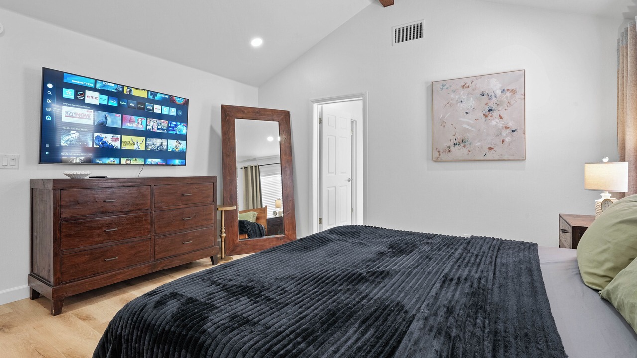 Photo of Bedroom in Northwest Anaheim