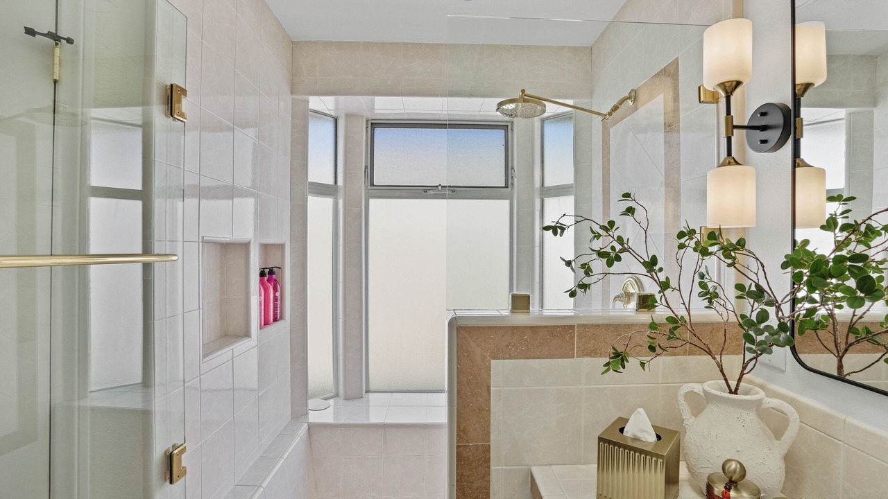 Photo of Bathroom in Northwest Anaheim