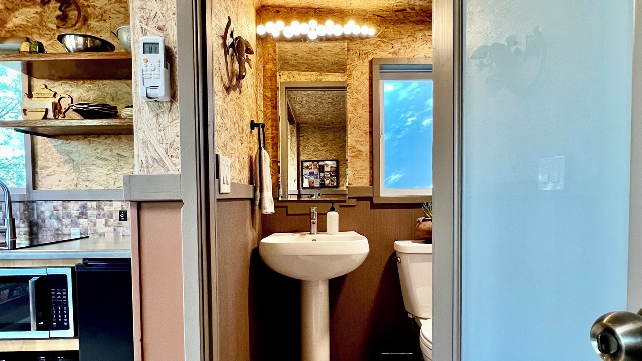 Photo of Bathroom in Rimrock