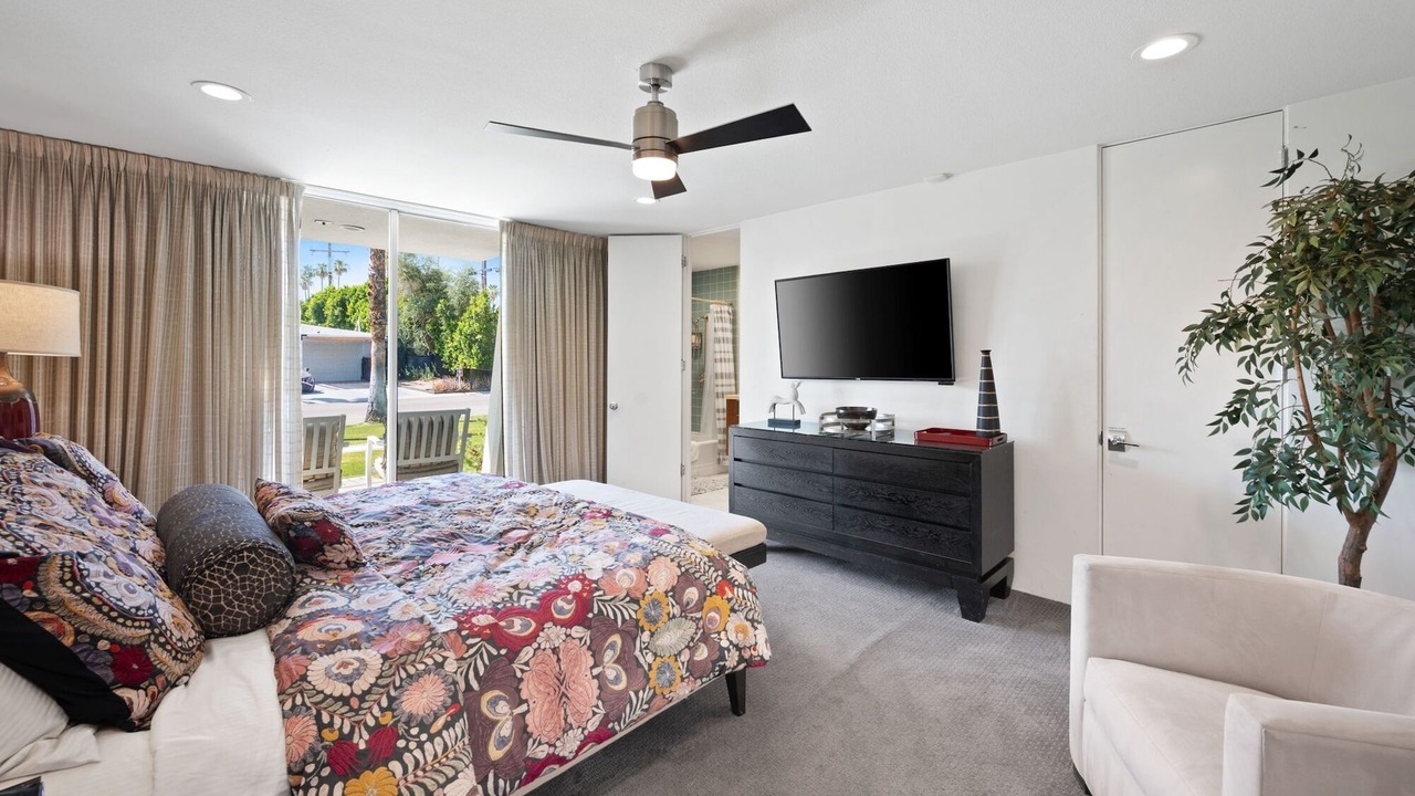 Photo of Bedroom in Twin Palms