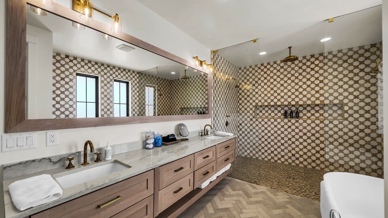 Photo of Bathroom in Virgin