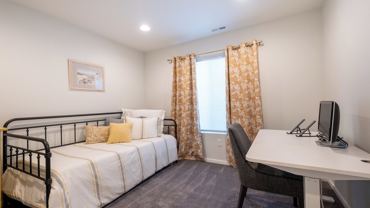 Photo of Bedroom in Freeland
