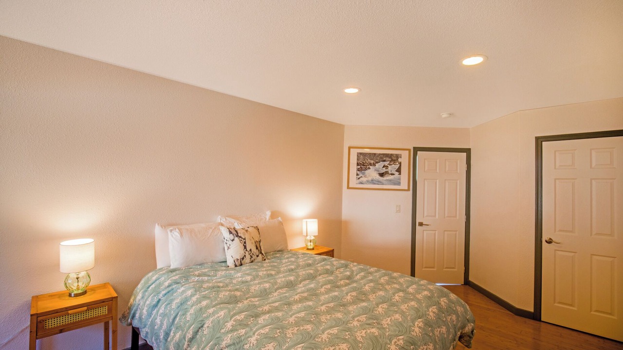 Photo of Bedroom in Shelter Cove