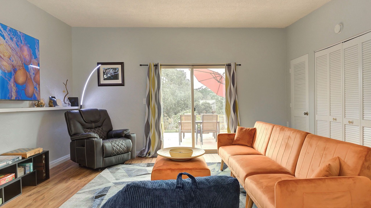 Photo of Bedroom in Del Rey Oaks