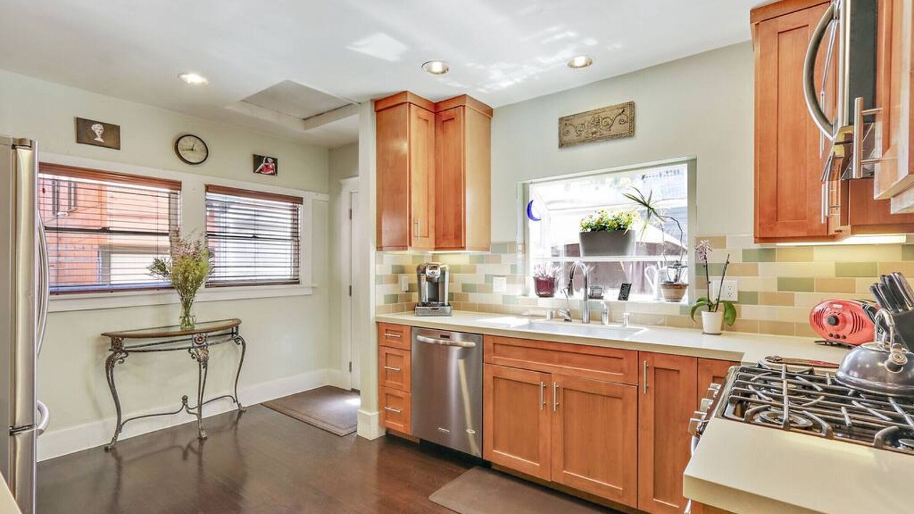Photo of Kitchen in Alamitos Beach