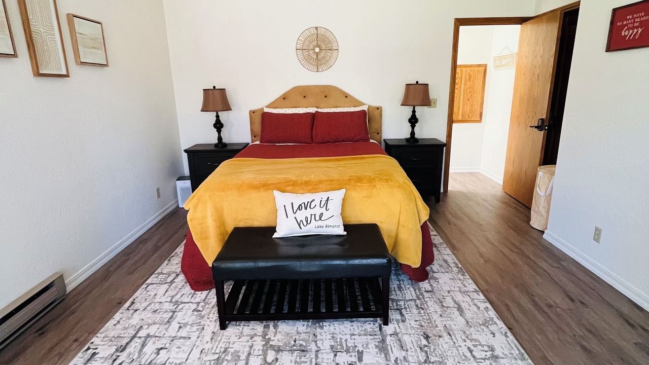Photo of Bedroom in Lake Almanor West