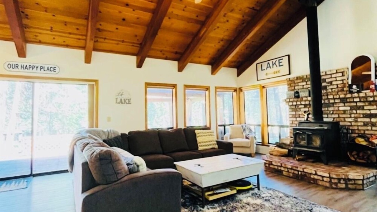 Photo of Livingroom in Lake Almanor West