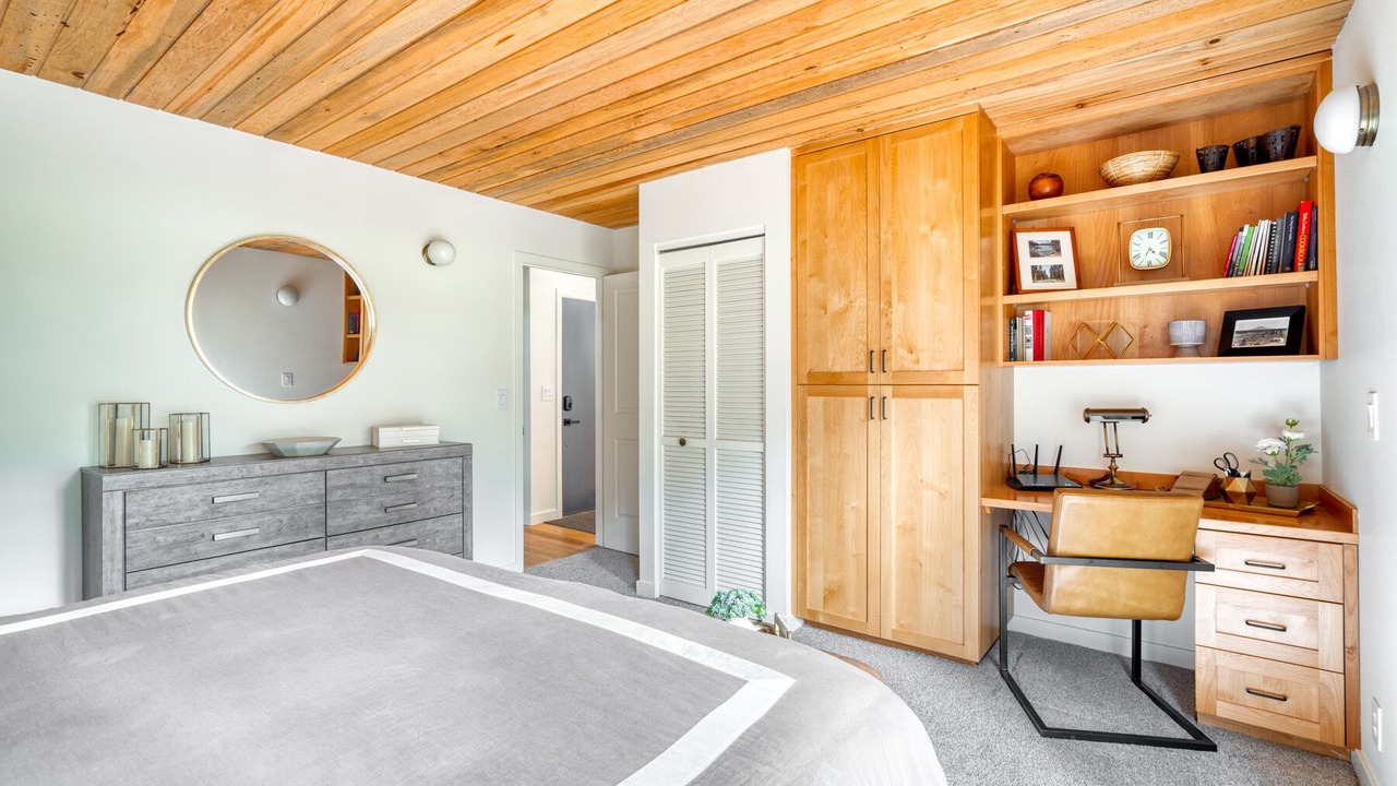 Photo of Bedroom in Black Butte Ranch