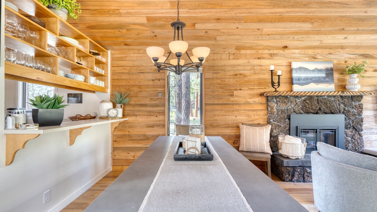 Photo of Livingroom in Black Butte Ranch