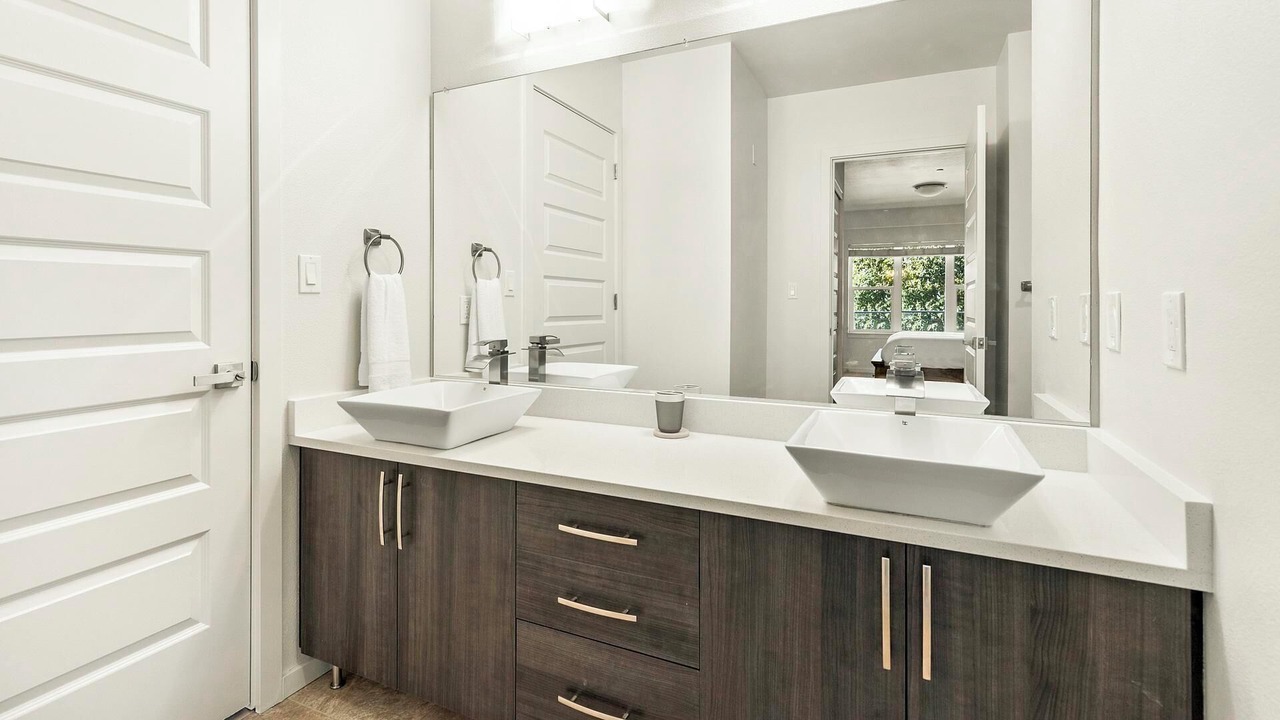 Photo of Bathroom in Hayden Island