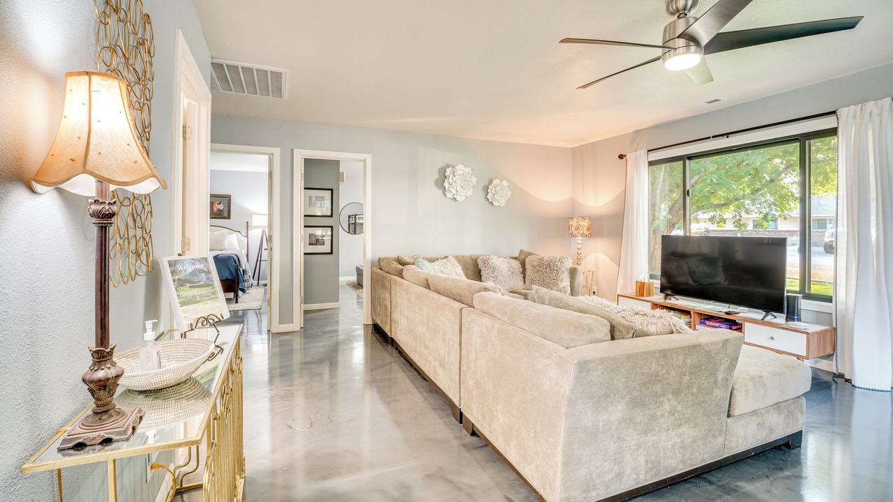 Photo of Livingroom in Prosser