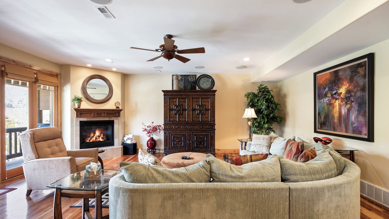 Photo of Livingroom in Canyon Links