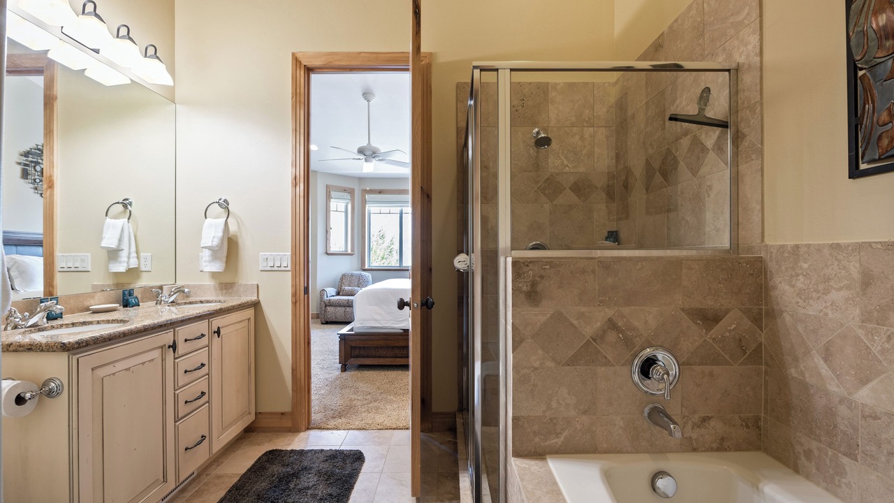Photo of Bathroom in Canyon Links