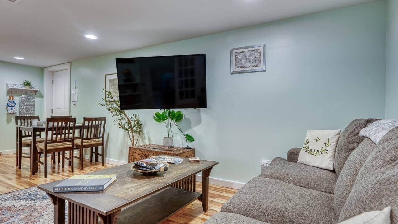 Photo of Livingroom in Albany