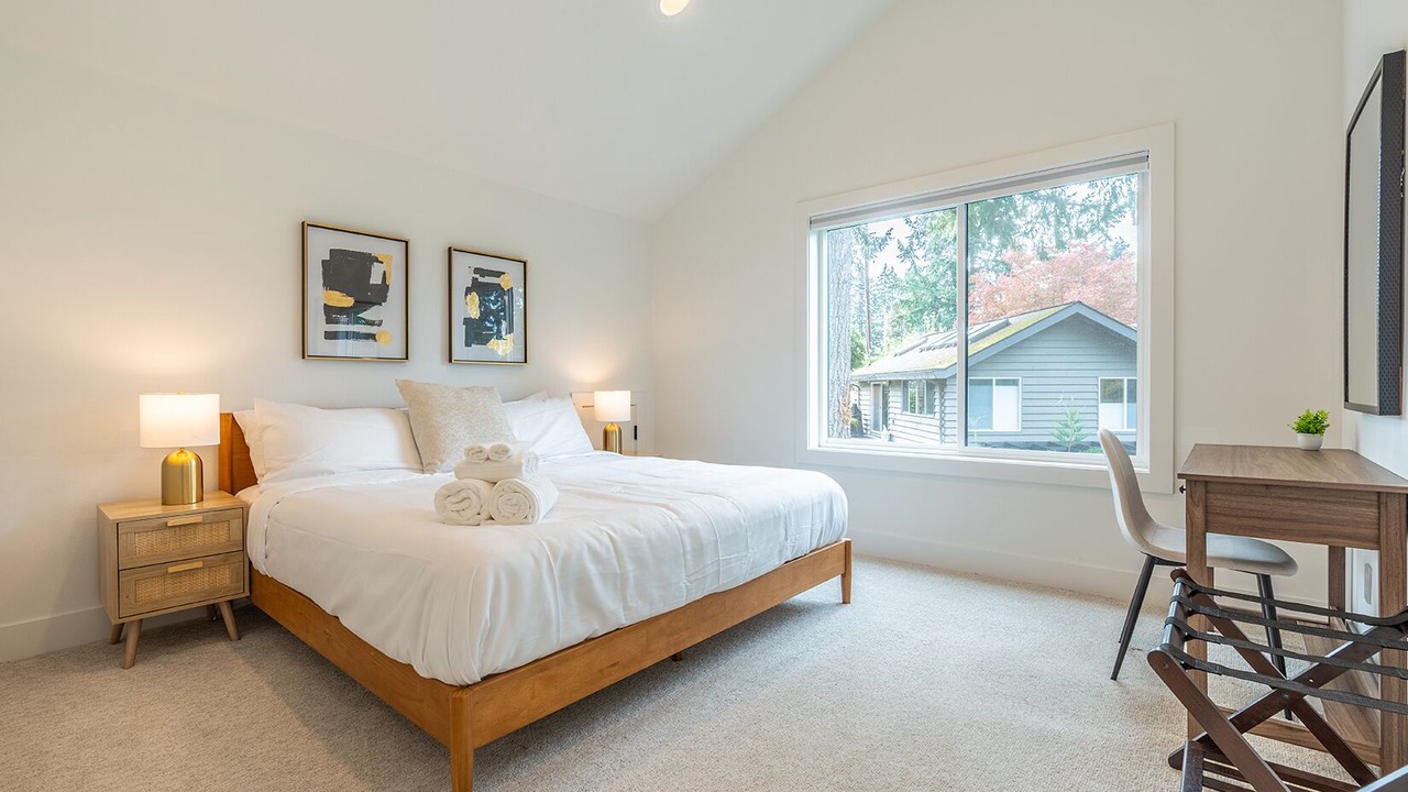 Photo of Bedroom in East Lake Hills