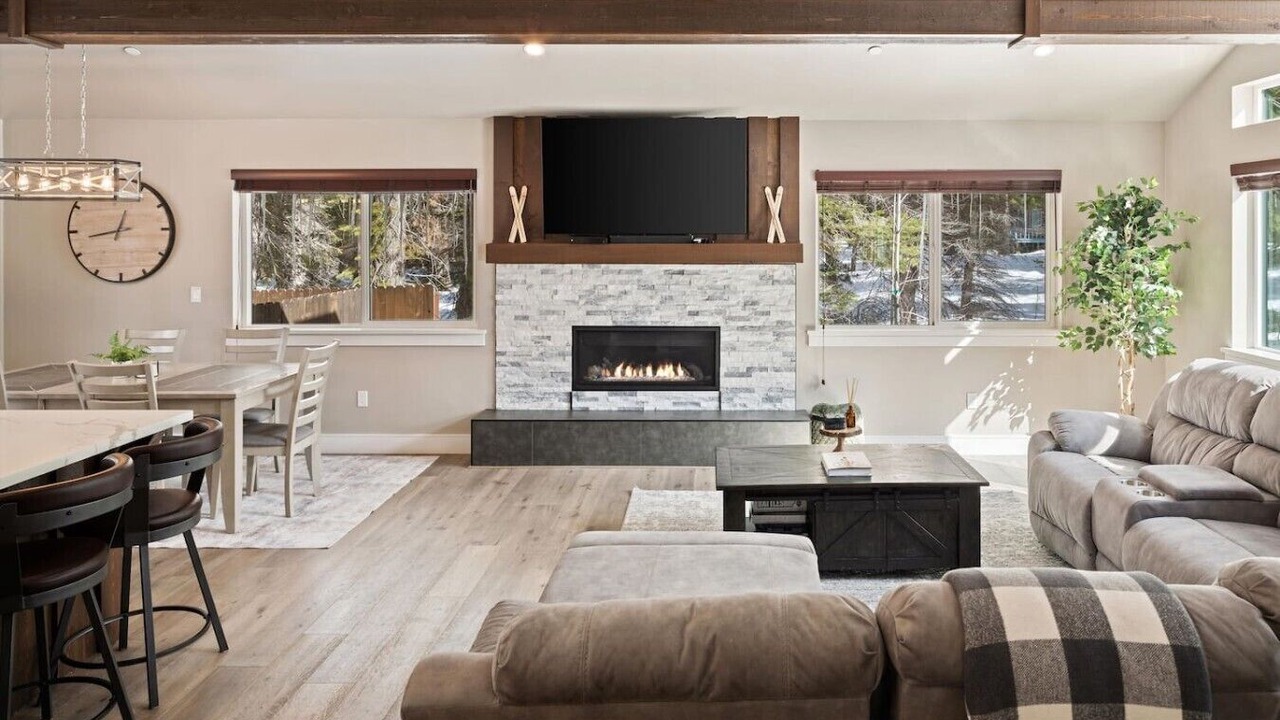 Photo of Livingroom in Tahoe Paradise