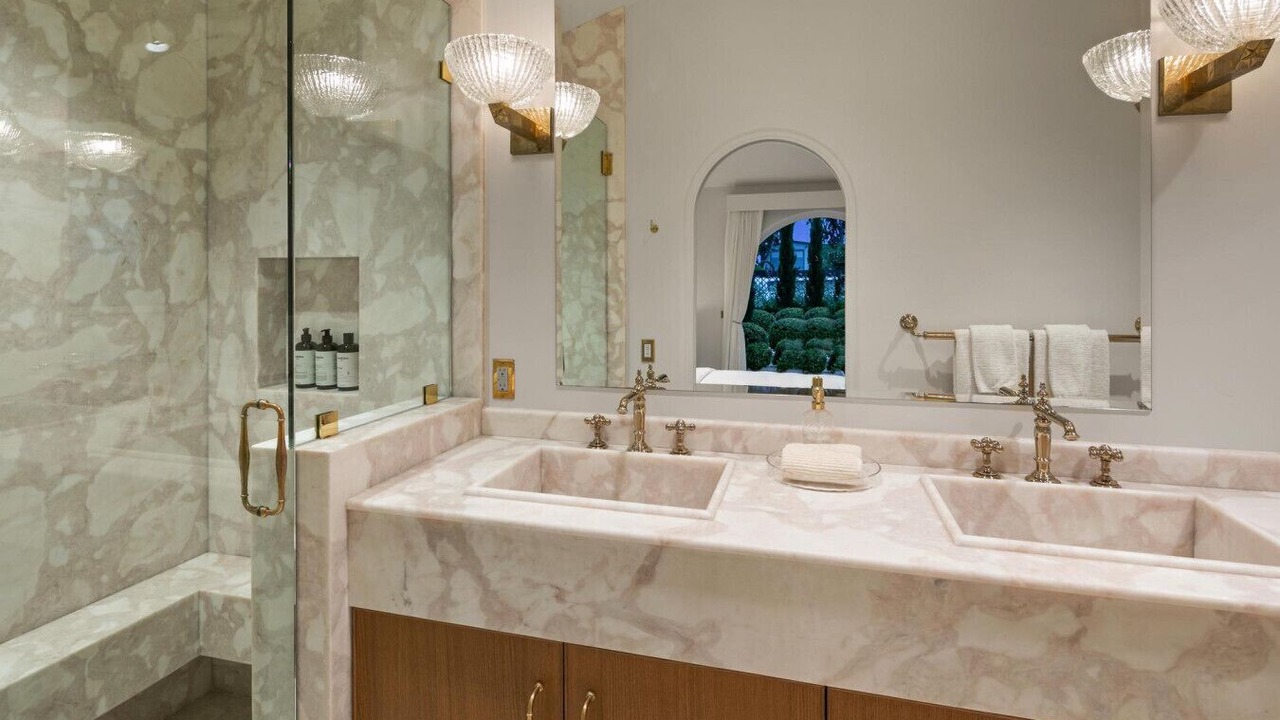 Photo of Bathroom in Olde Solana Beach