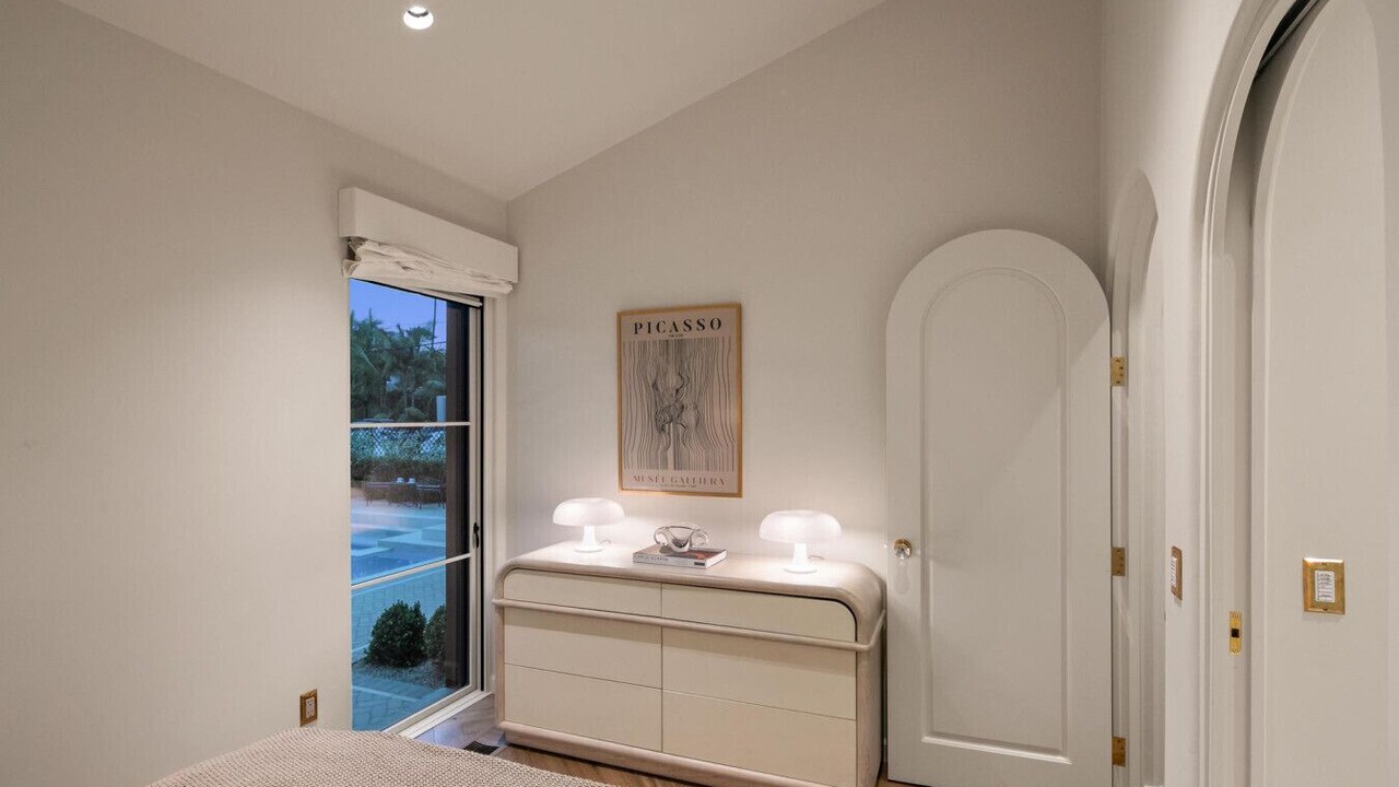 Photo of Bedroom in Olde Solana Beach