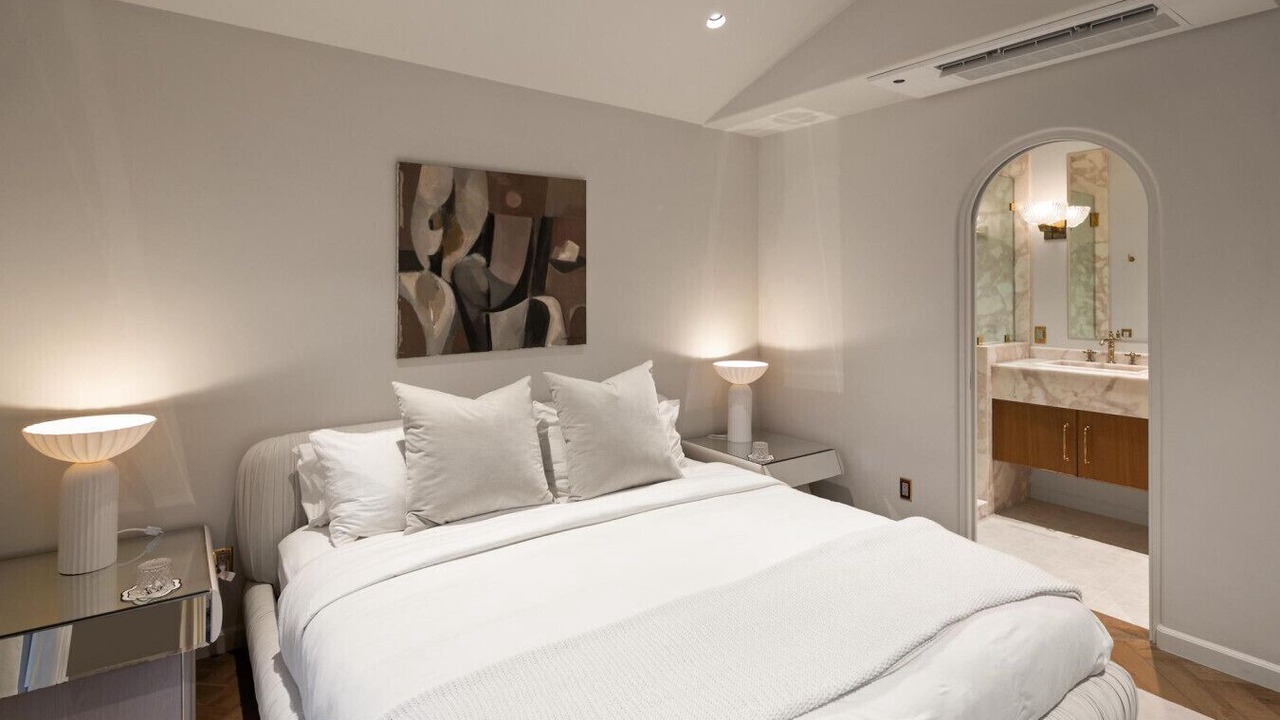 Photo of Bedroom in Olde Solana Beach