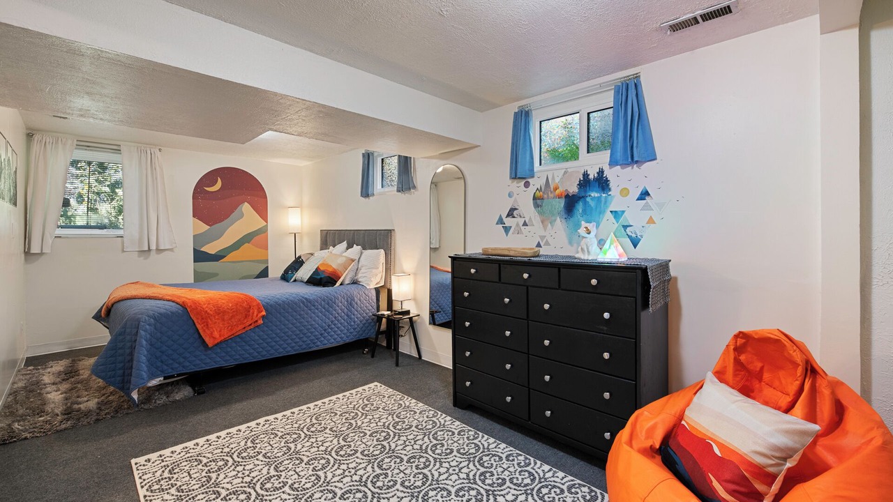 Photo of Bedroom in Bountiful