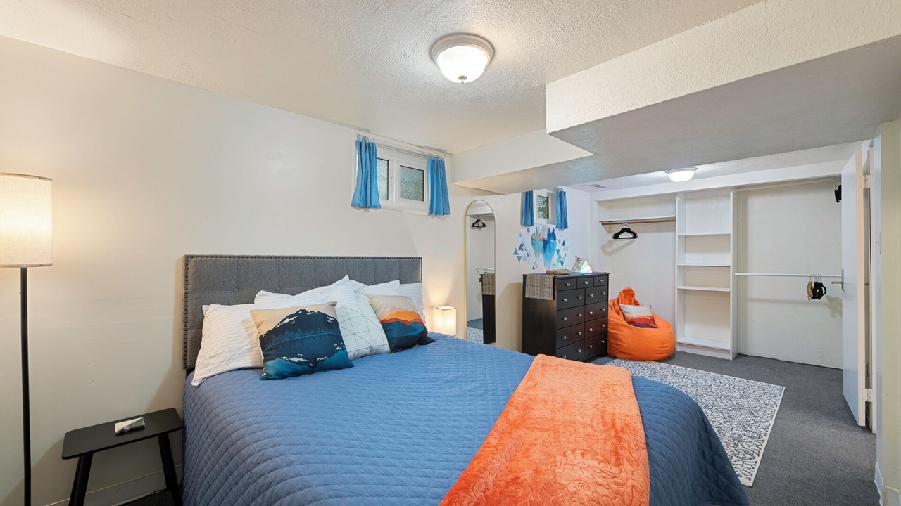 Photo of Bedroom in Bountiful