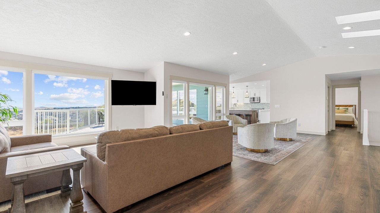 Photo of Livingroom in Benton County