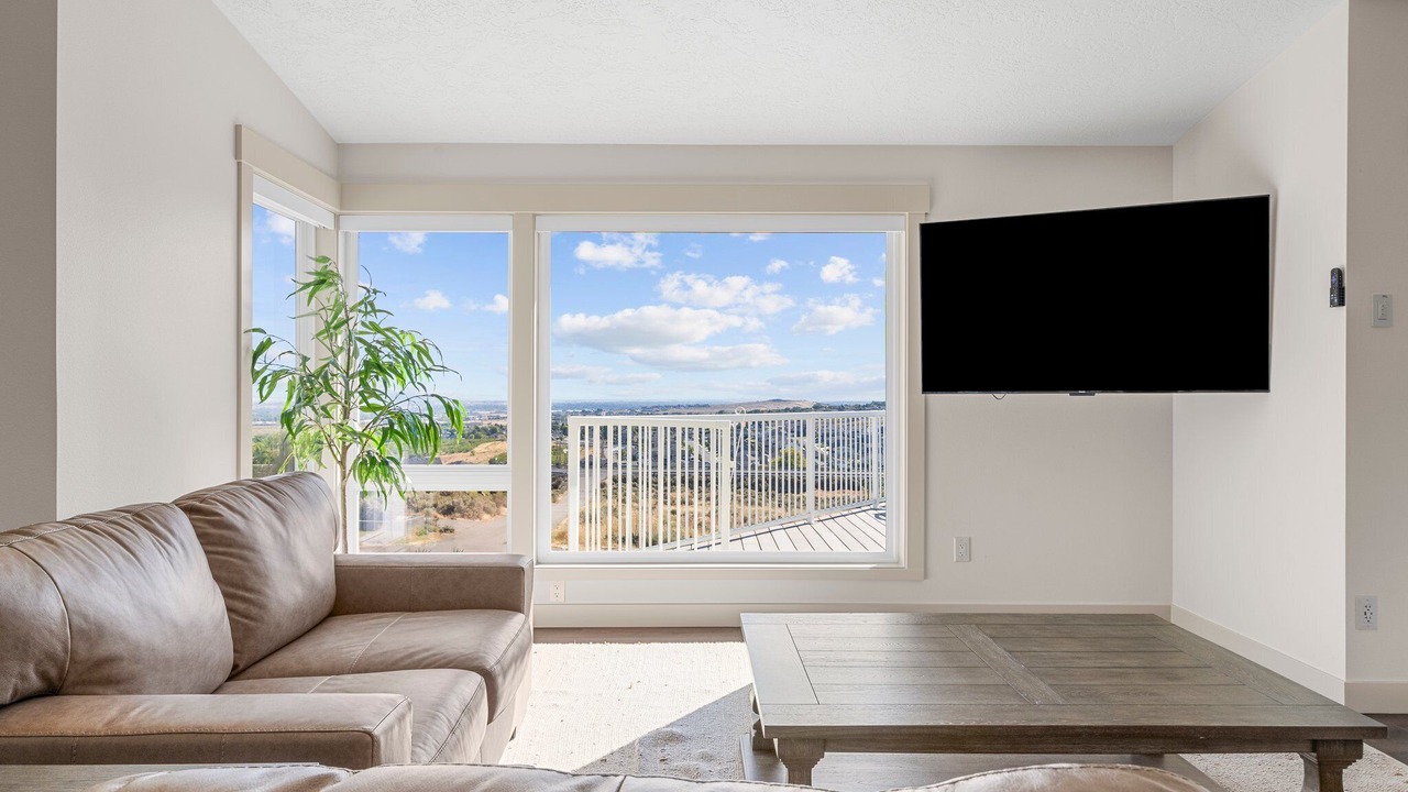 Photo of Livingroom in Benton County