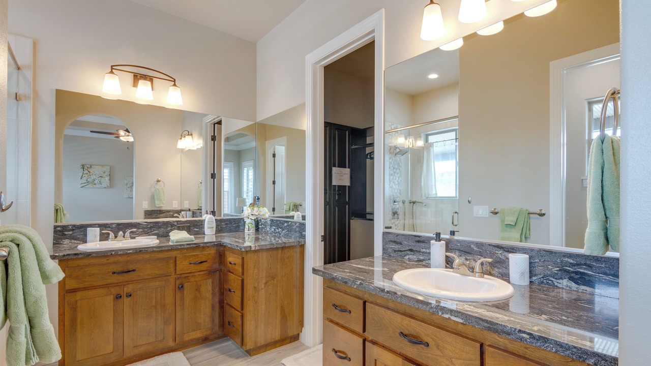 Photo of Bathroom in Sunset