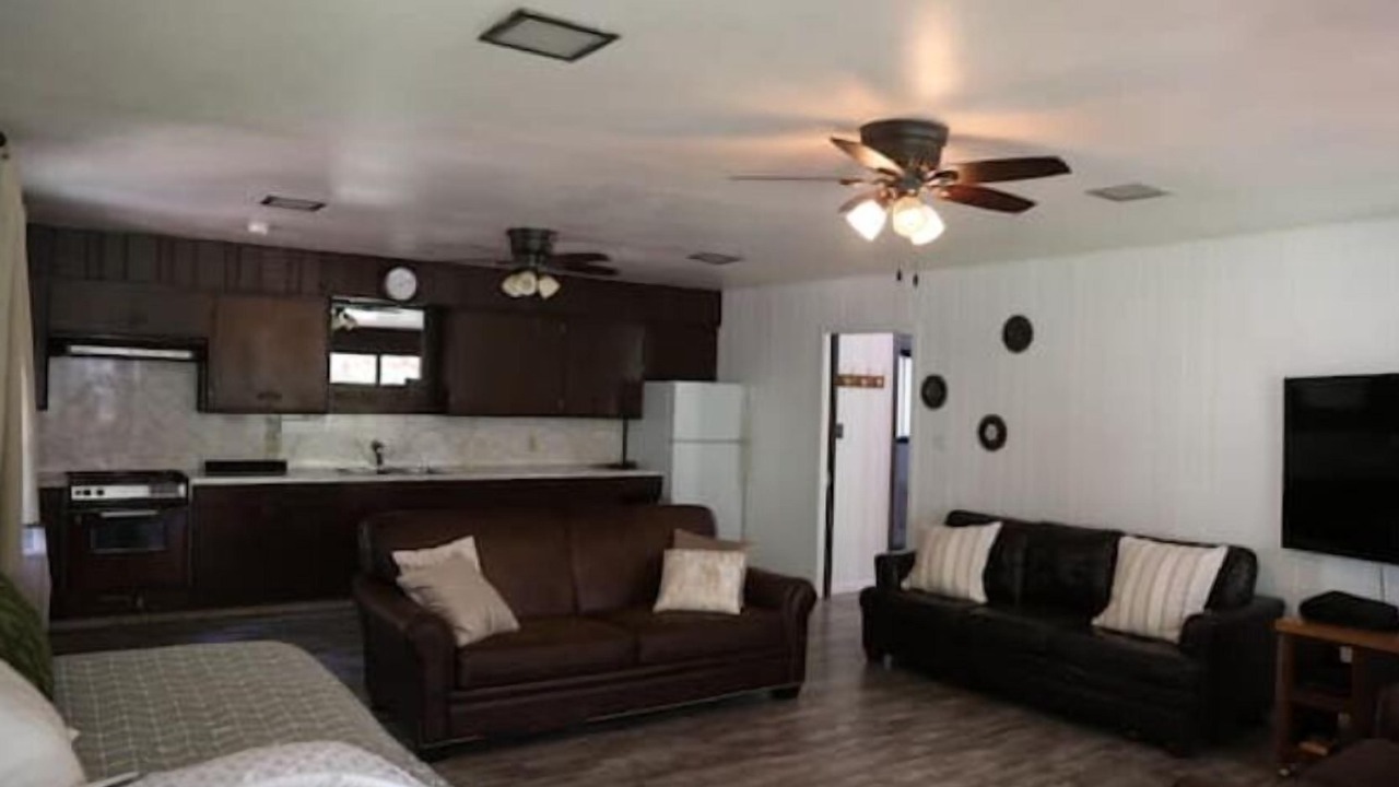Photo of Livingroom in Garberville