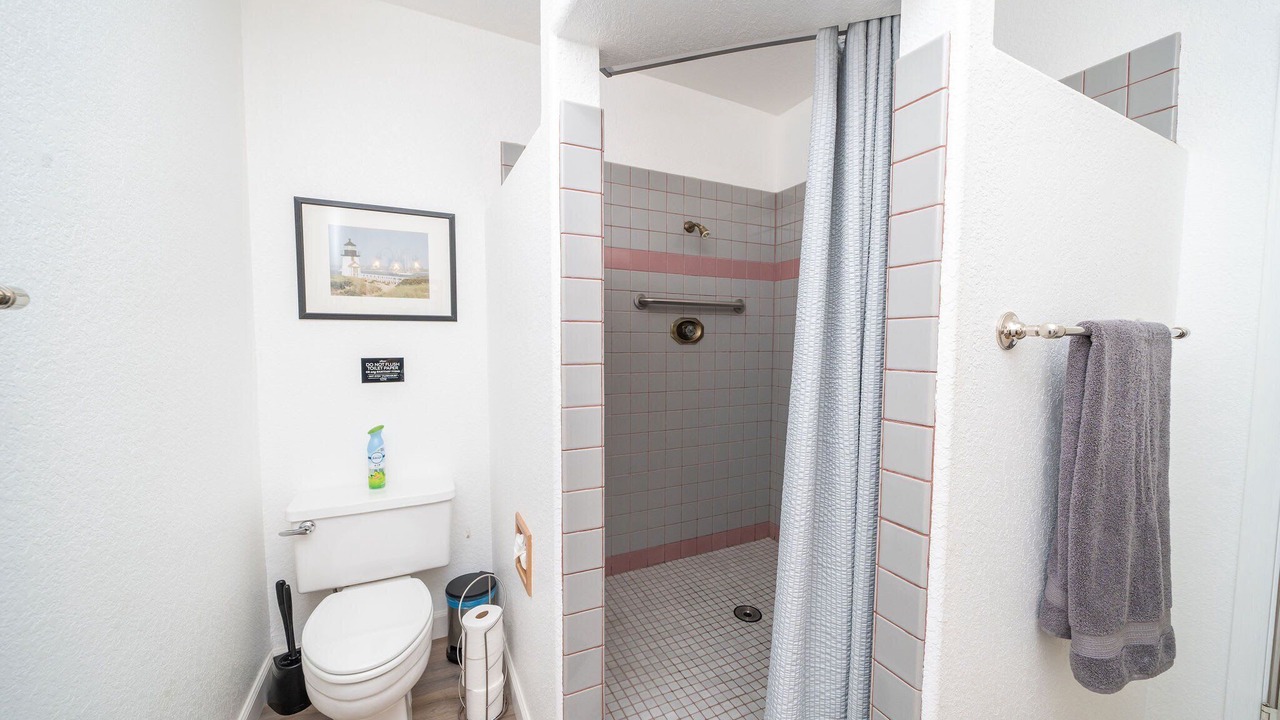 Photo of Bathroom in Moovalya Keys